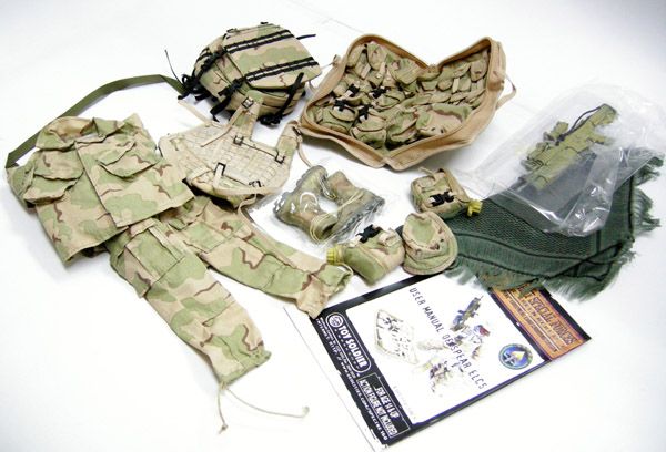 TOY SOLDIER US SPECIAL FORCES(GREEN BERETS)GEAR SET  