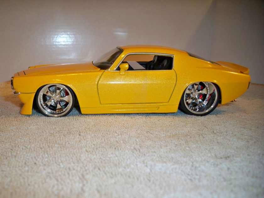 JADA 1/24 BIGTIME MUSCLE ALL YELLOW 71 CHEVY CAMARO SS USED HOT ROD 